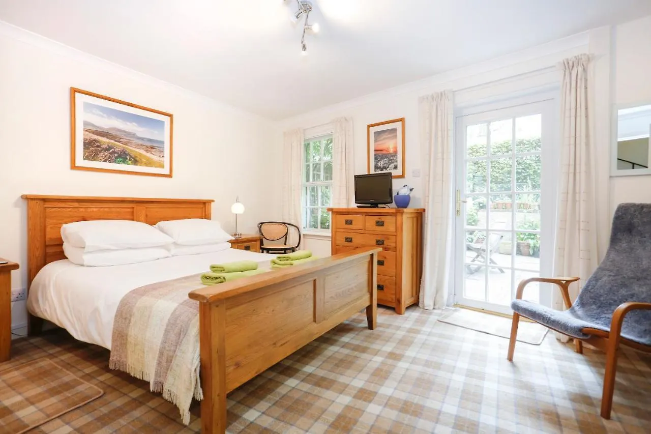 Edinburgh Mews Apartment