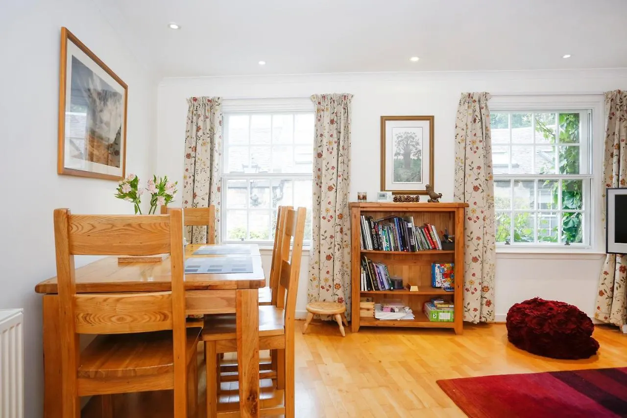 Edinburgh Mews Apartment