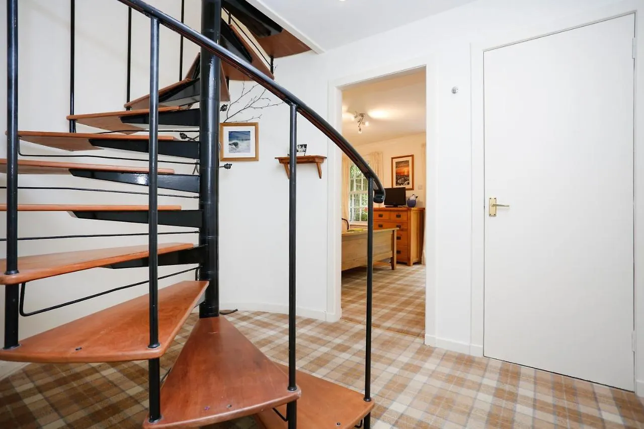 Edinburgh Mews Apartment