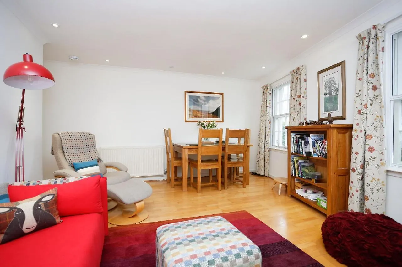 Edinburgh Mews Apartment