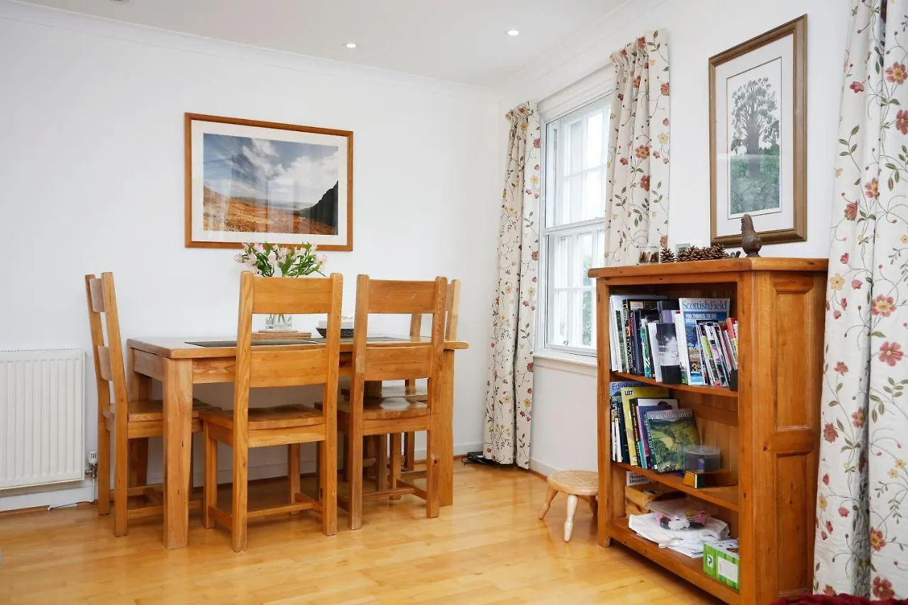Edinburgh Mews Apartment